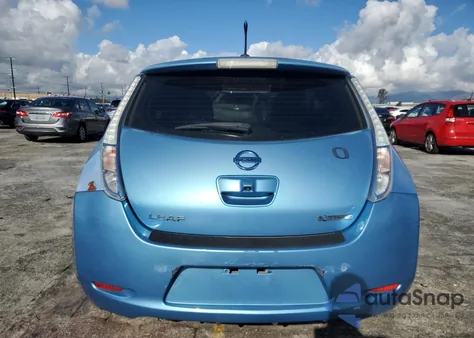 2011 Nissan Leaf Sv z USA, uszkodzony, nr VIN JN1AZ0CP5BT000888